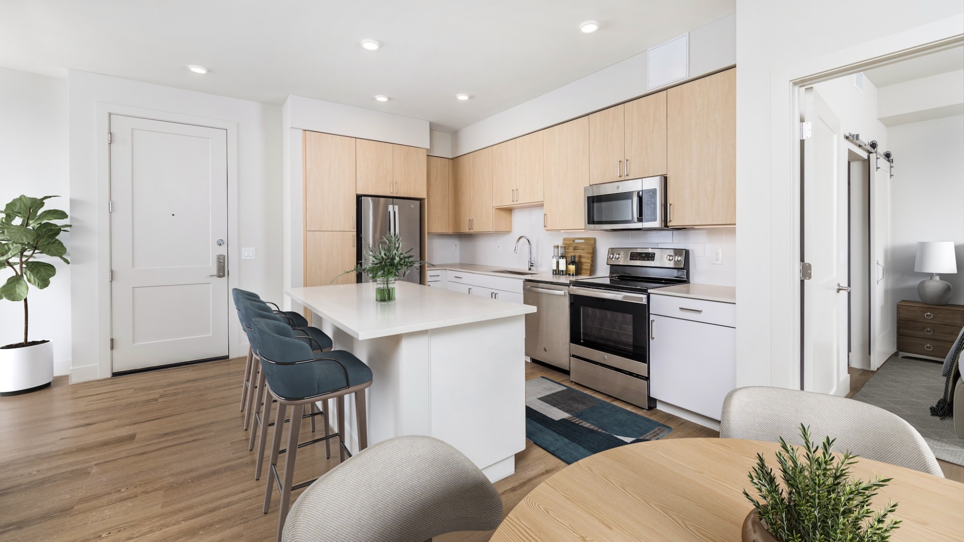 Kitchen with Island Seating